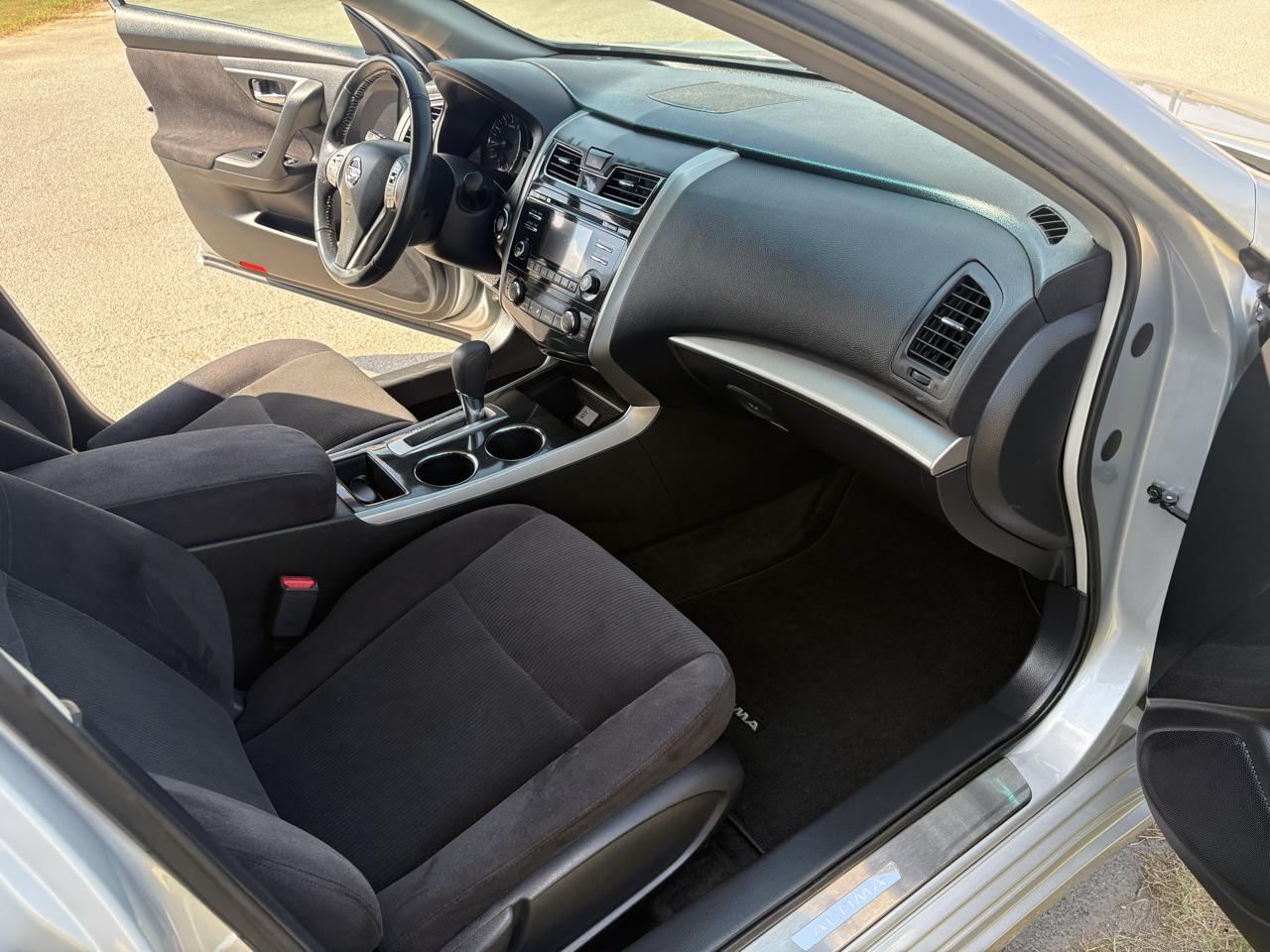 Nissan Altima 4dr Sdn I4 2.5 SV 2013