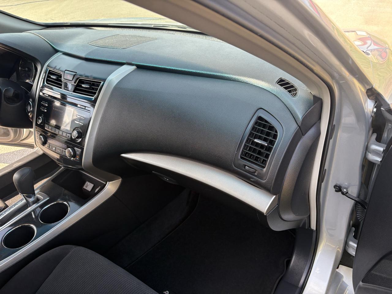 Nissan Altima 4dr Sdn I4 2.5 SV 2013