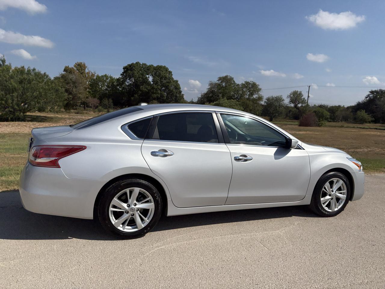 Nissan Altima 4dr Sdn I4 2.5 SV 2013