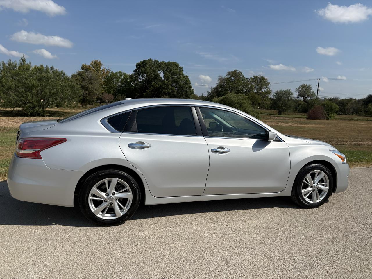 Nissan Altima 4dr Sdn I4 2.5 SV 2013