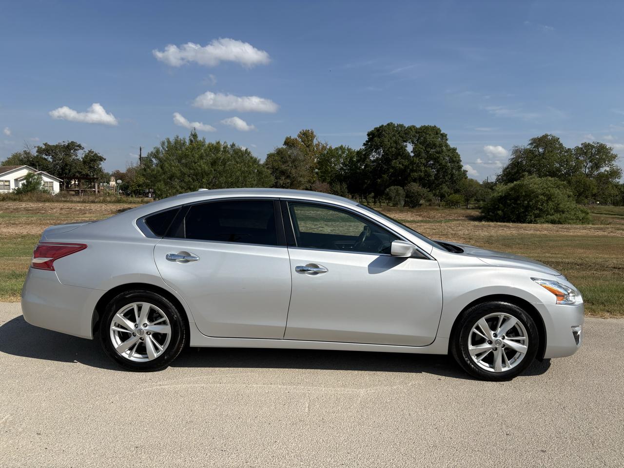 Nissan Altima 4dr Sdn I4 2.5 SV 2013