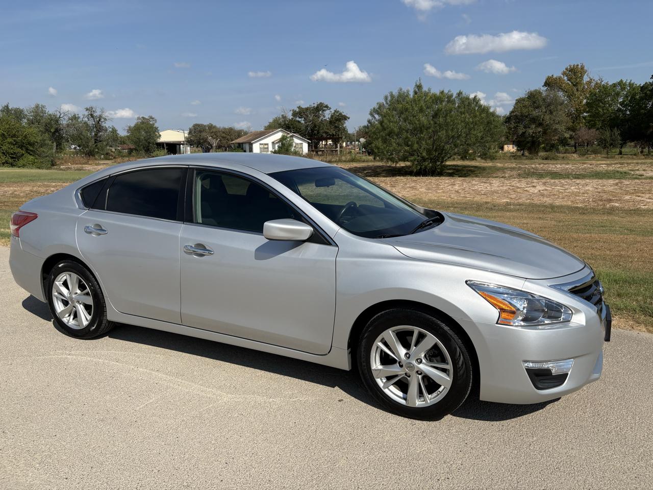 Nissan Altima 4dr Sdn I4 2.5 SV 2013