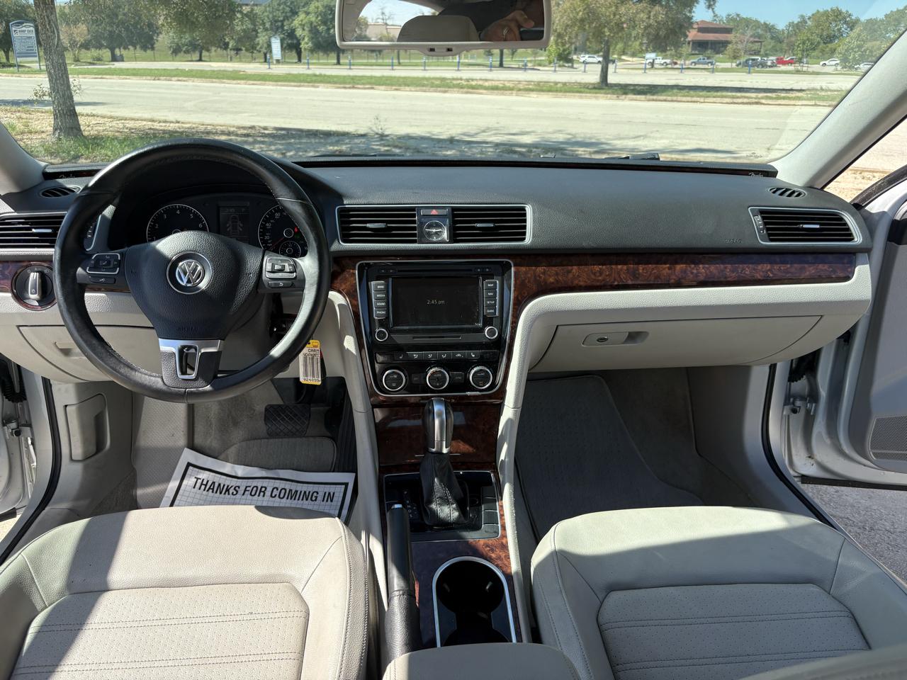 Volkswagen Passat 4dr Sdn 2.5L Auto SEL 2013