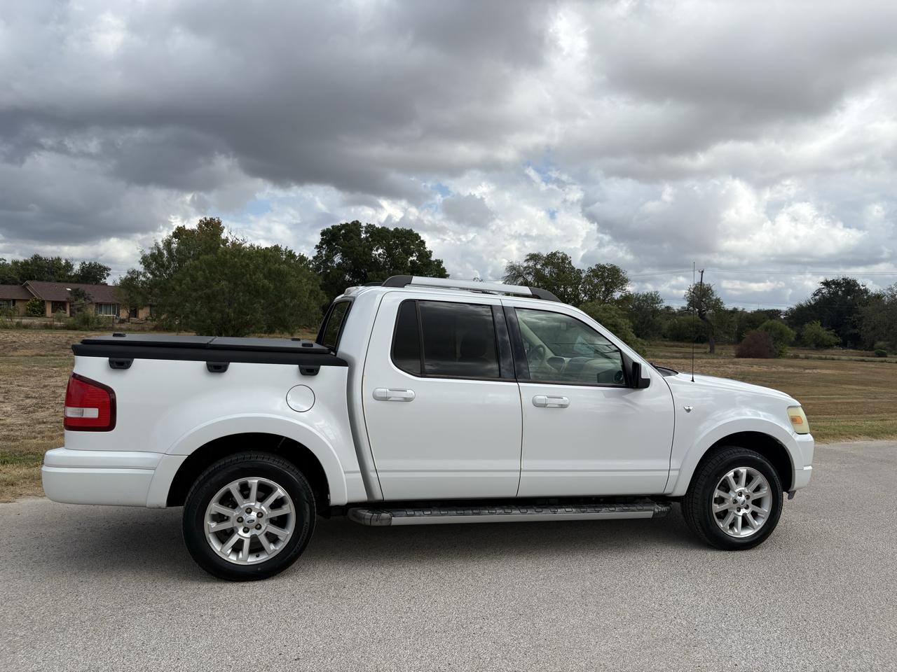 Ford Explorer Sport Trac 2WD 4dr V8 Limited 2007