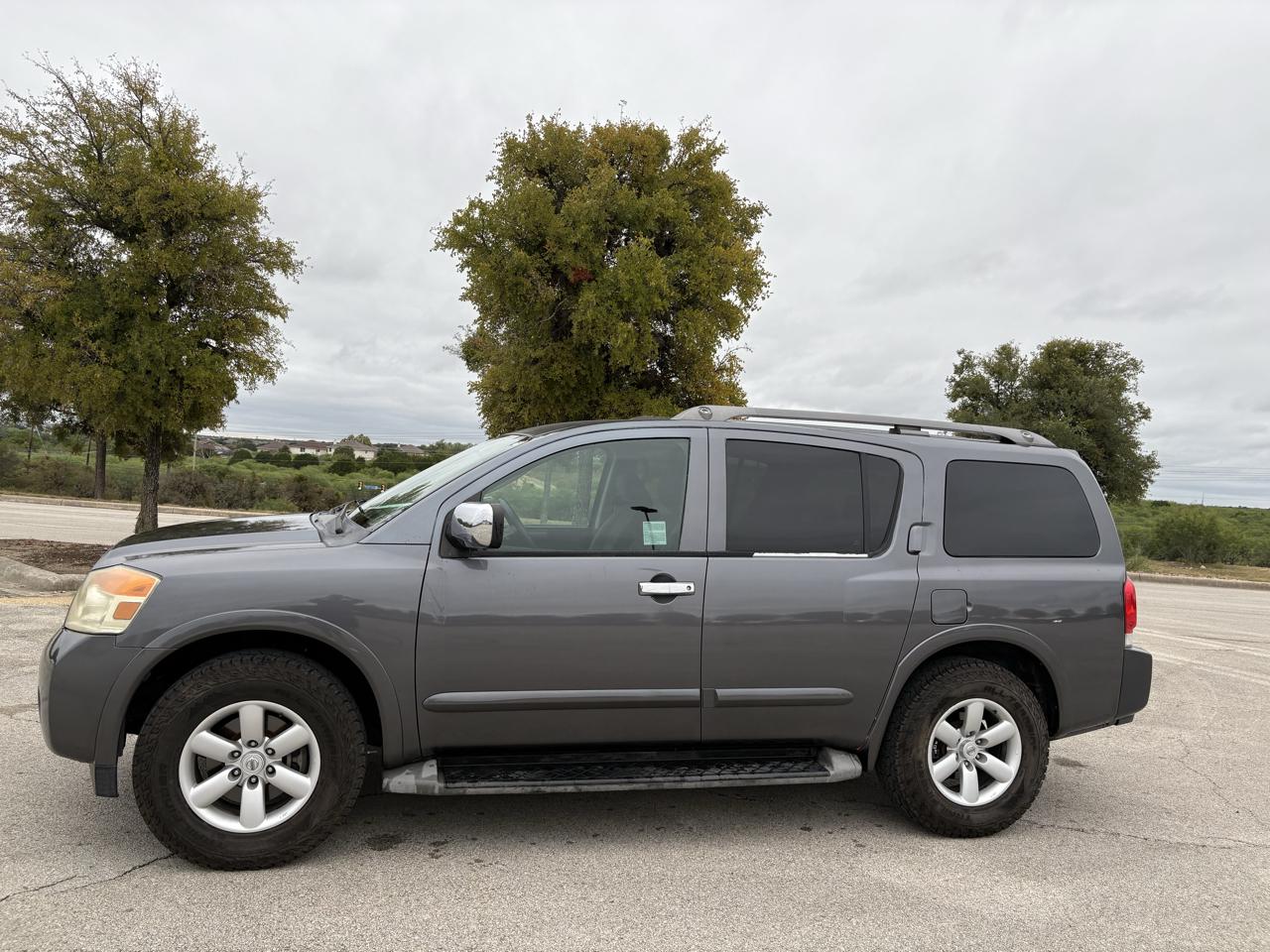 Nissan Armada 2WD 4dr SE 2010