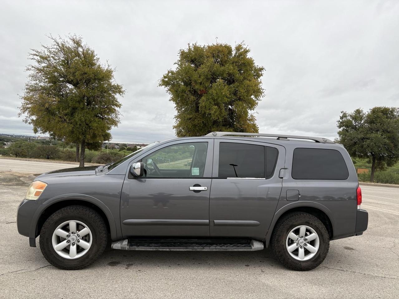 Nissan Armada 2WD 4dr SE 2010