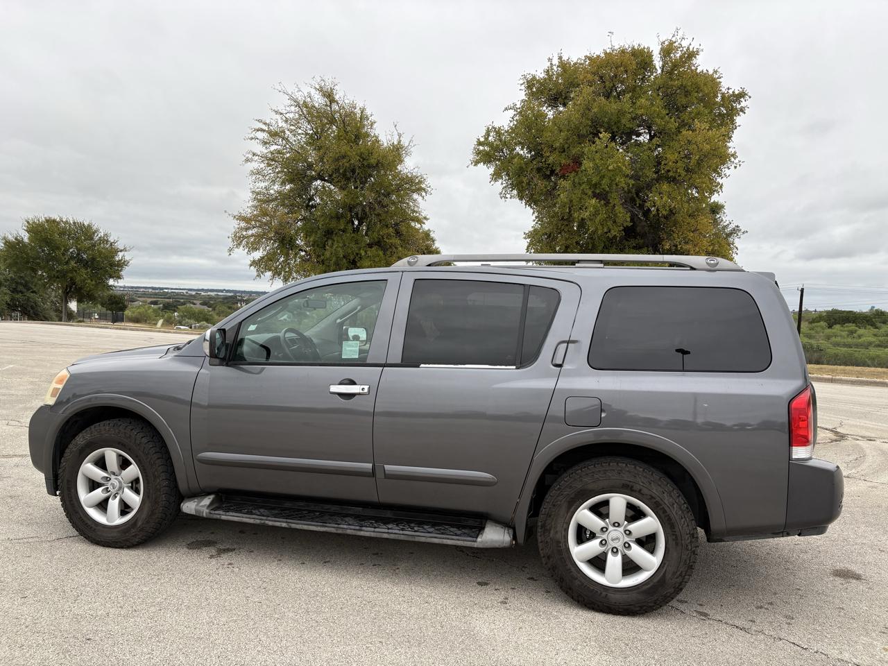 Nissan Armada 2WD 4dr SE 2010