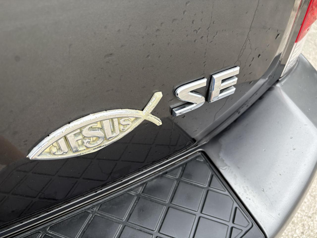 Nissan Armada 2WD 4dr SE 2010