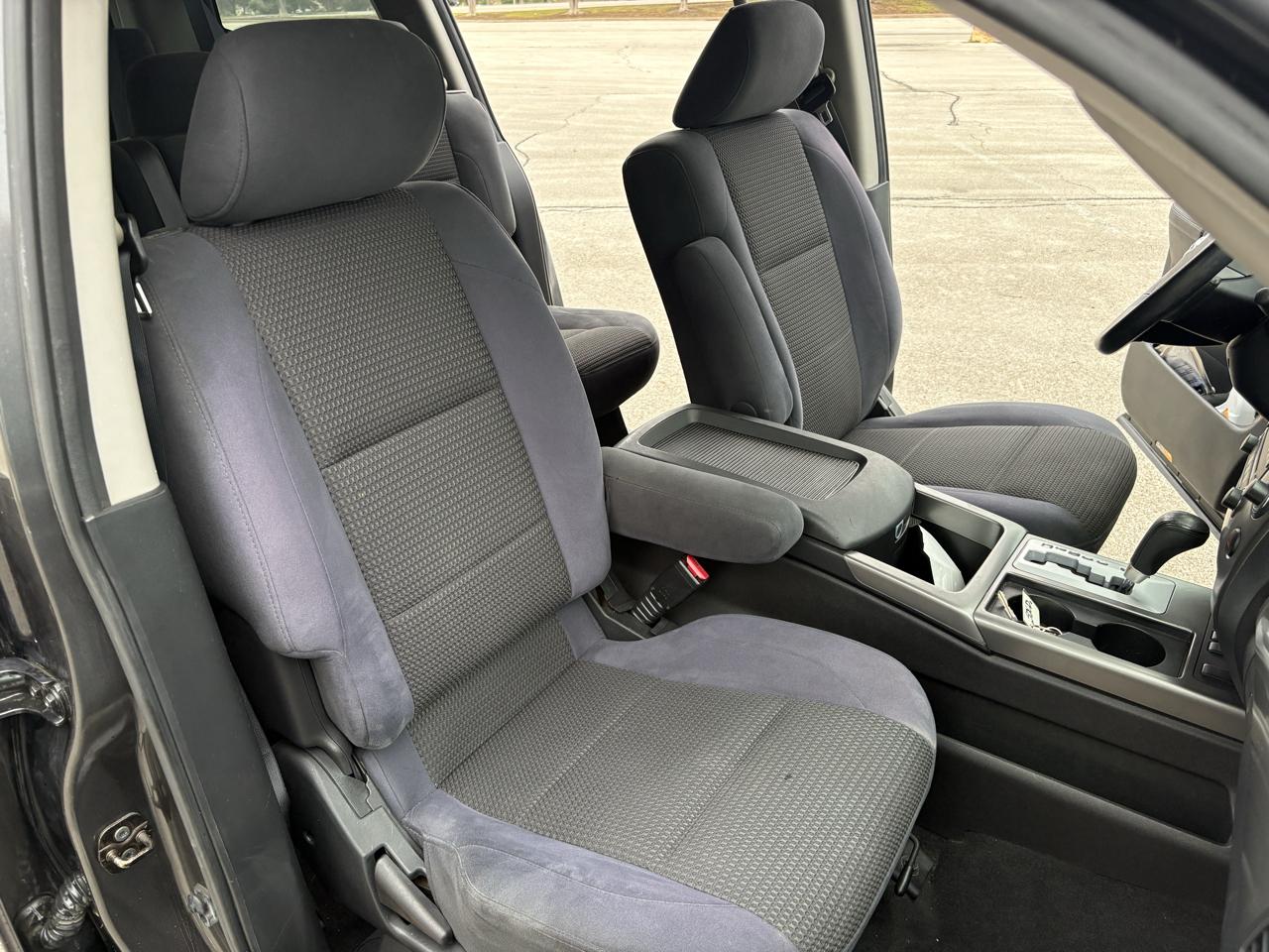 Nissan Armada 2WD 4dr SE 2010