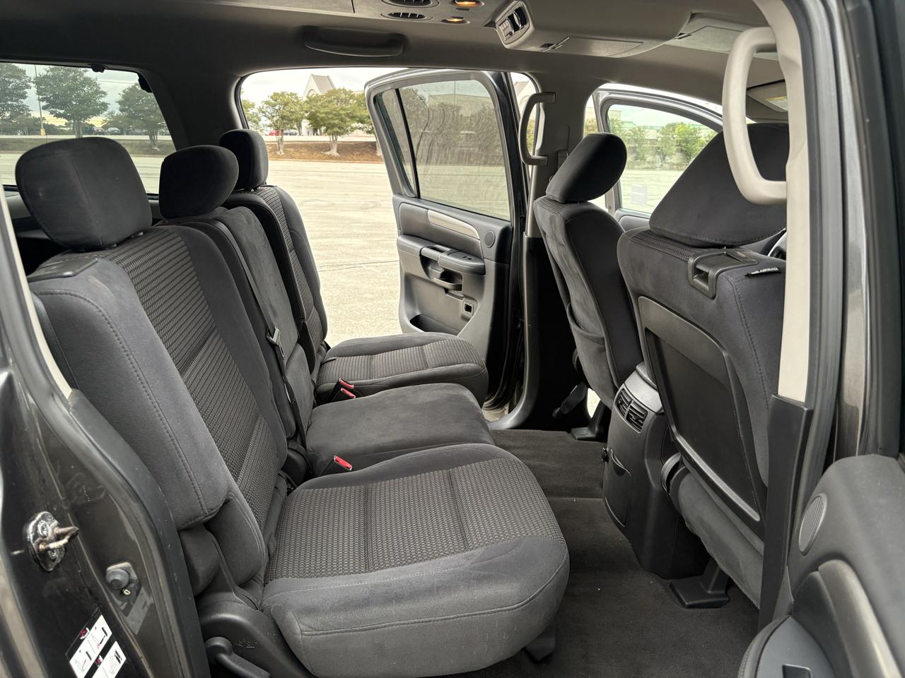 Nissan Armada 2WD 4dr SE 2010