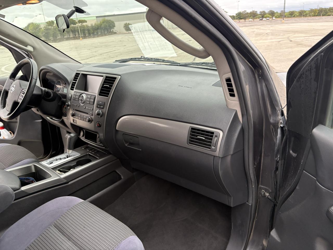 Nissan Armada 2WD 4dr SE 2010