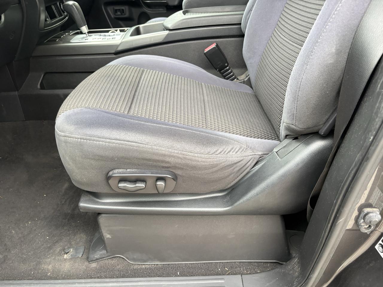 Nissan Armada 2WD 4dr SE 2010