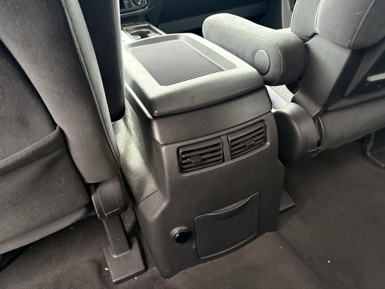 Nissan Armada 2WD 4dr SE 2010