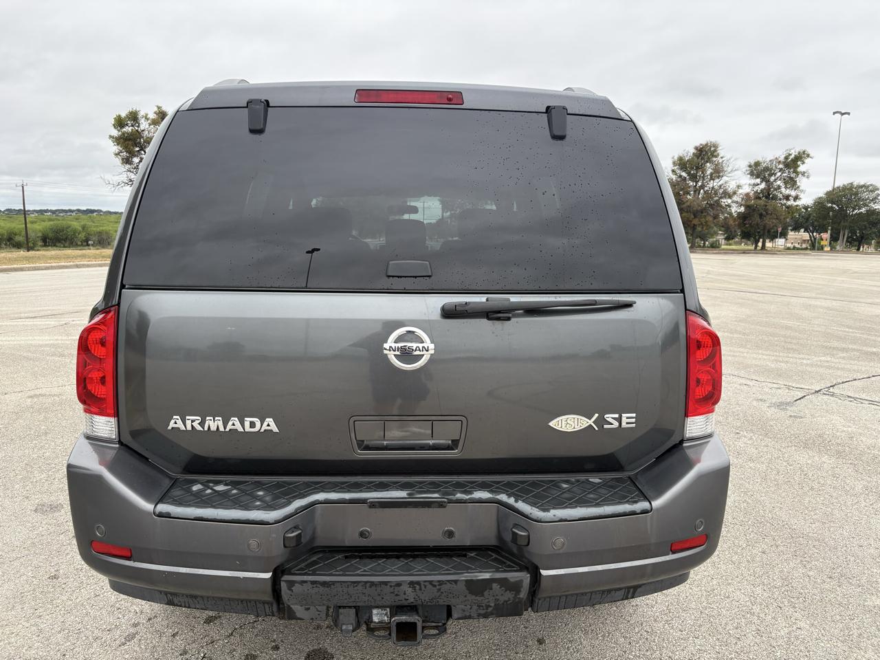 Nissan Armada 2WD 4dr SE 2010