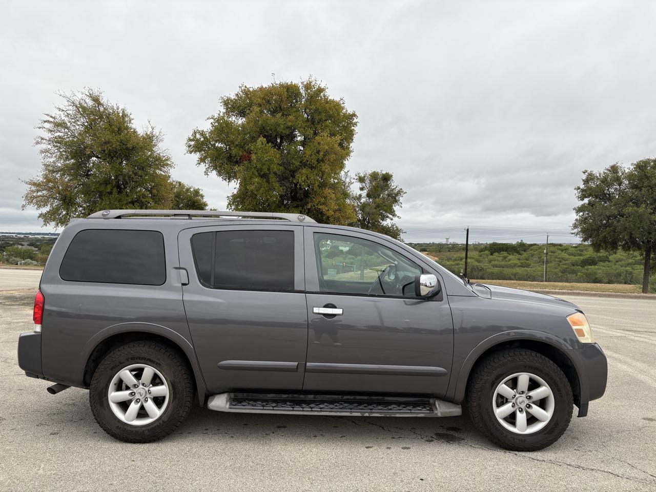 Nissan Armada 2WD 4dr SE 2010