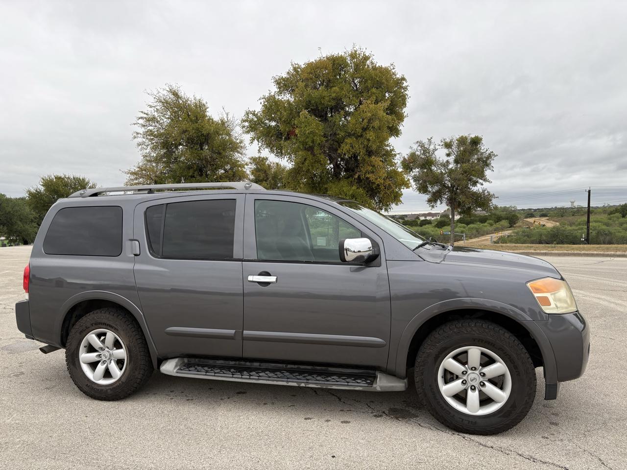 Nissan Armada 2WD 4dr SE 2010
