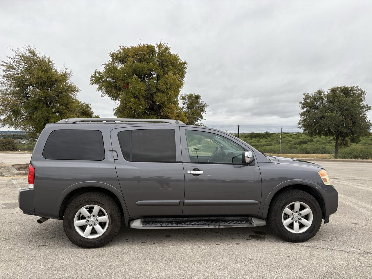 Nissan Armada 2WD 4dr SE 2010