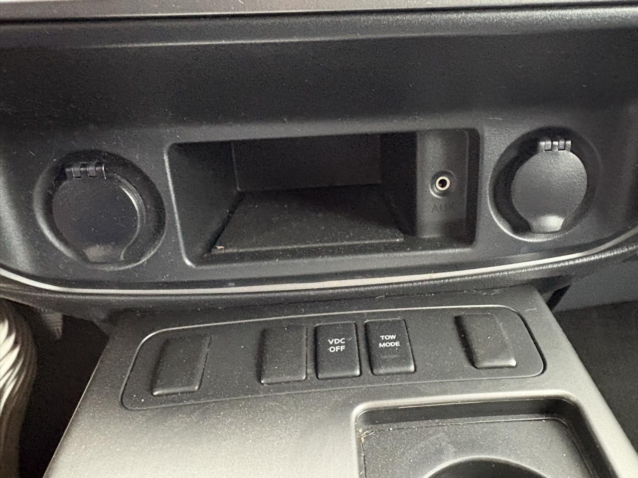 Nissan Armada 2WD 4dr SE 2010