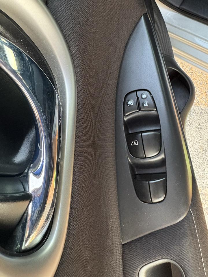 Nissan Sentra 4dr Sdn I4 CVT FE+ SV 2014