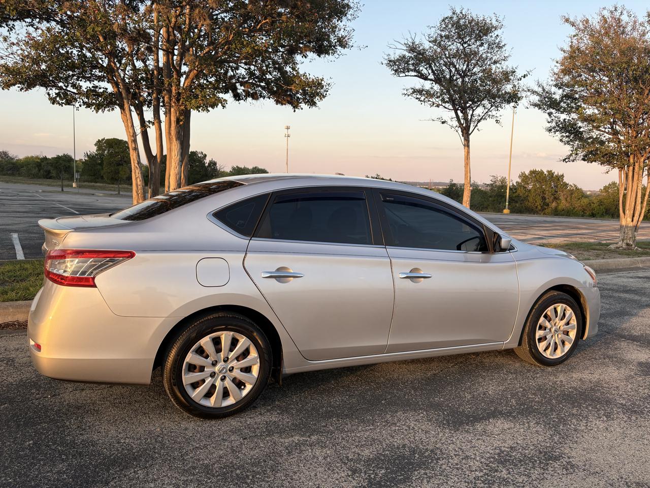 Nissan Sentra 4dr Sdn I4 CVT FE+ SV 2014