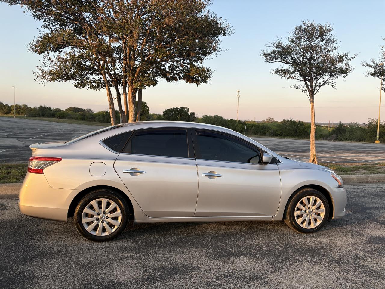 Nissan Sentra 4dr Sdn I4 CVT FE+ SV 2014