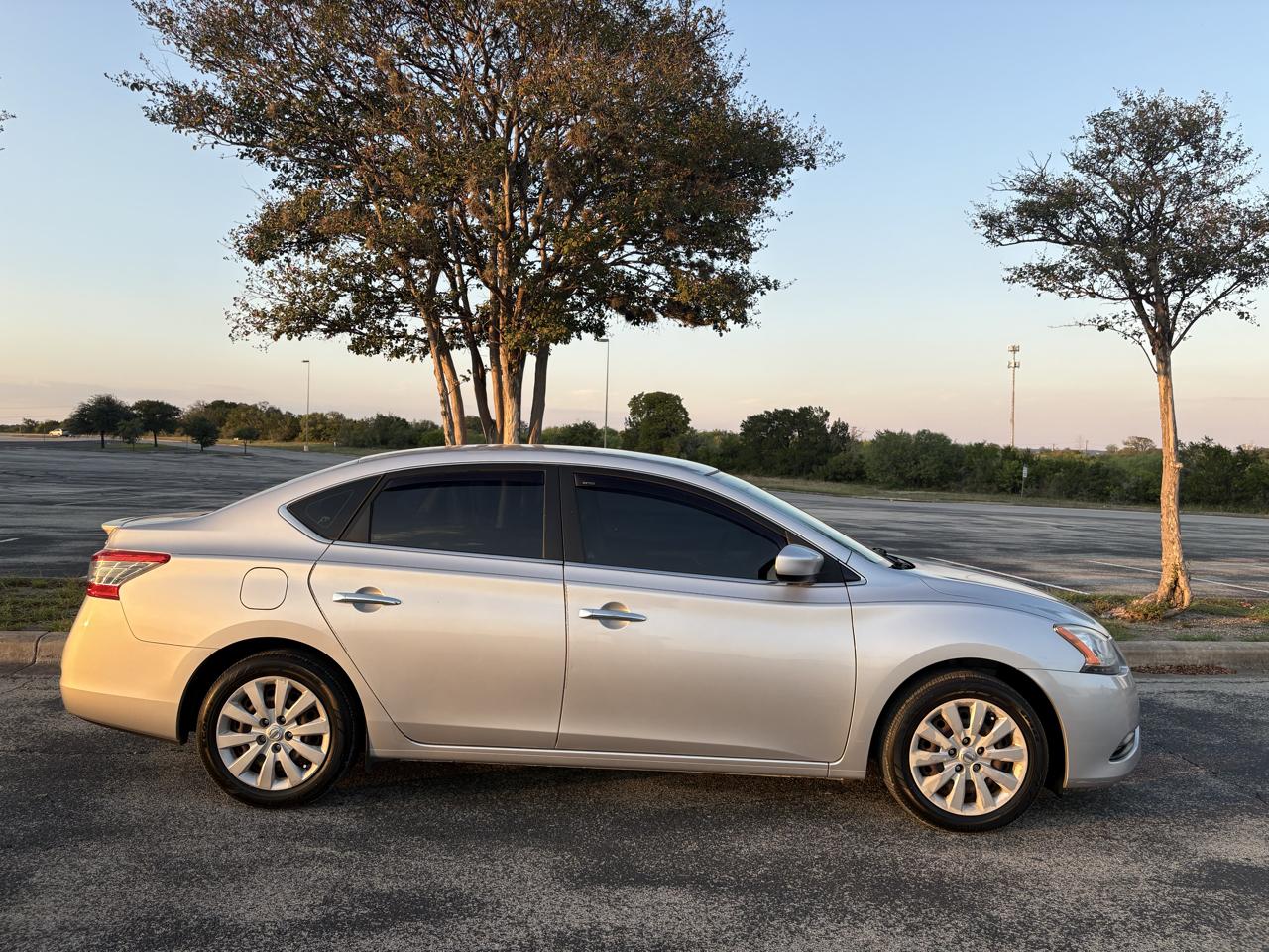 Nissan Sentra 4dr Sdn I4 CVT FE+ SV 2014