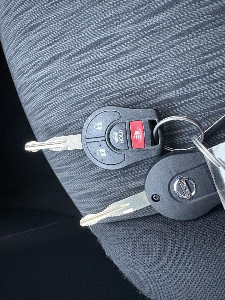 Nissan Sentra 4dr Sdn I4 CVT FE+ SV 2014