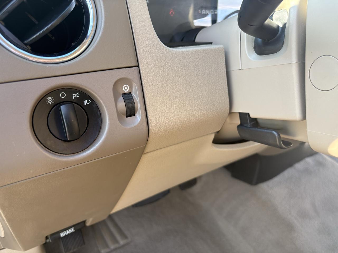 Ford F-150 SuperCrew 139" XLT 2006