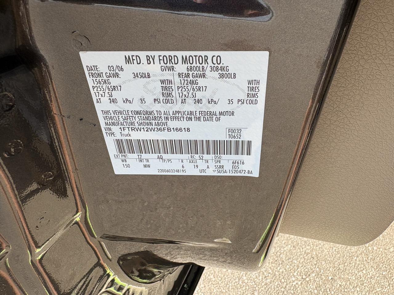 Ford F-150 SuperCrew 139" XLT 2006