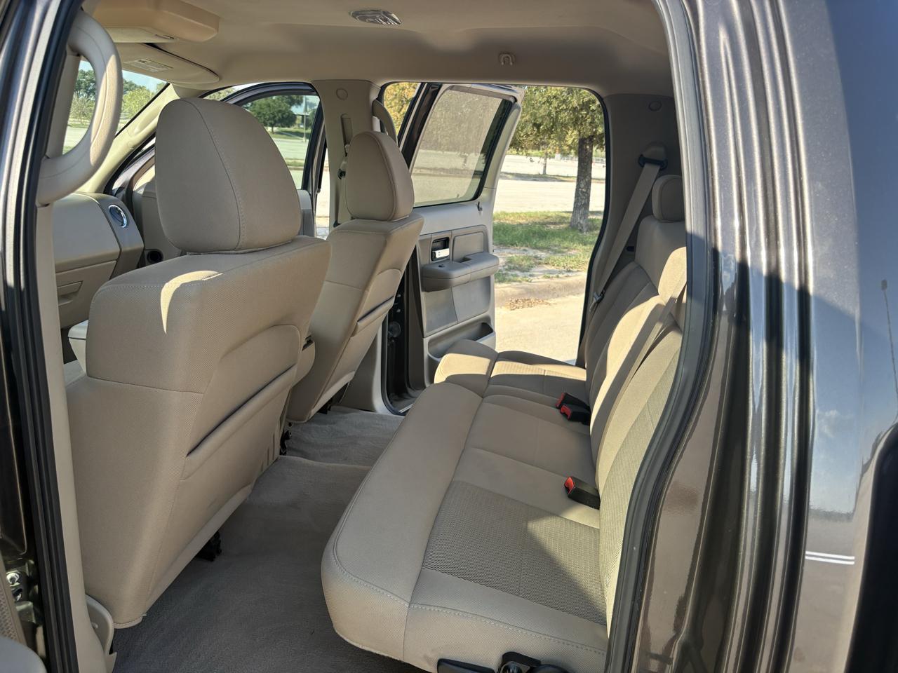 Ford F-150 SuperCrew 139" XLT 2006