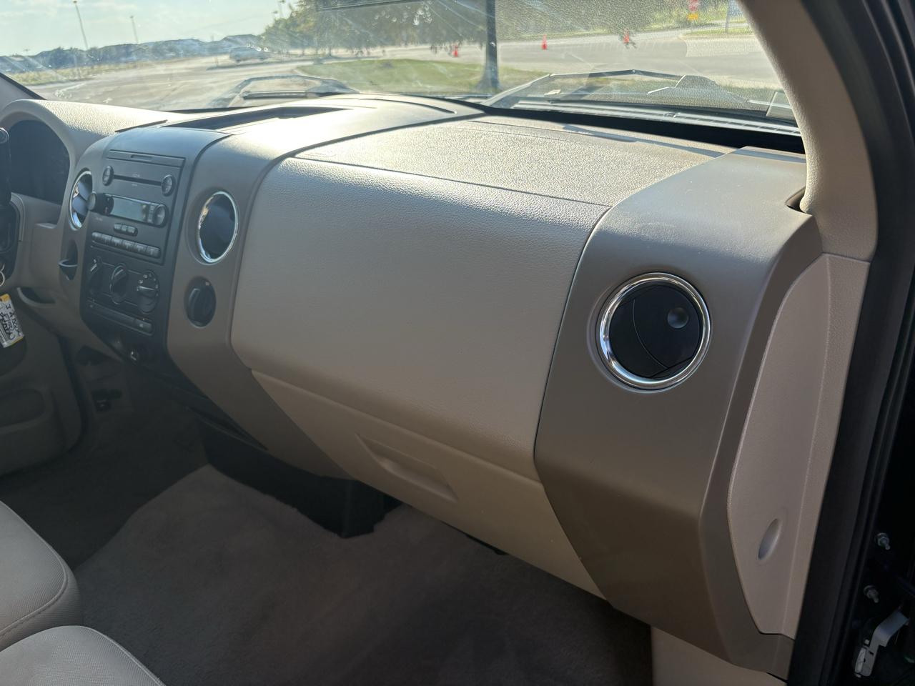 Ford F-150 SuperCrew 139" XLT 2006