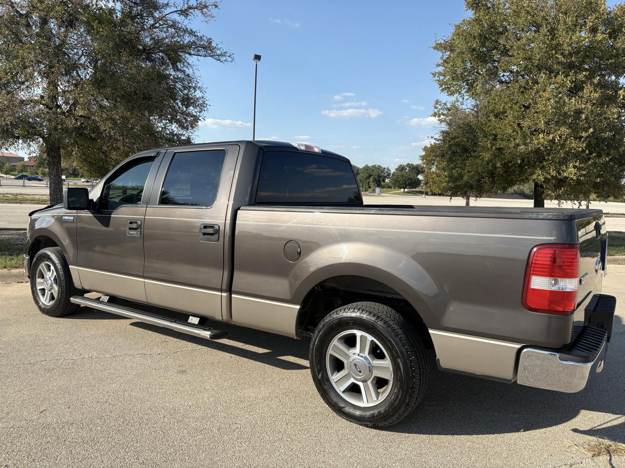 Ford F-150 SuperCrew 139" XLT 2006