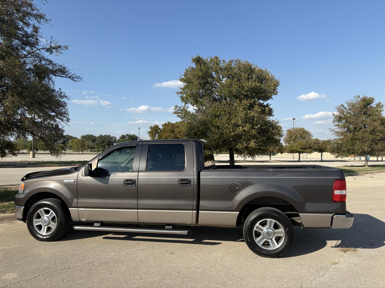 Ford F-150 SuperCrew 139" XLT 2006