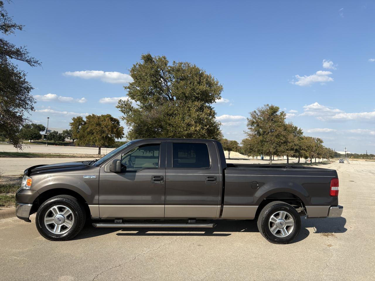 Ford F-150 SuperCrew 139" XLT 2006