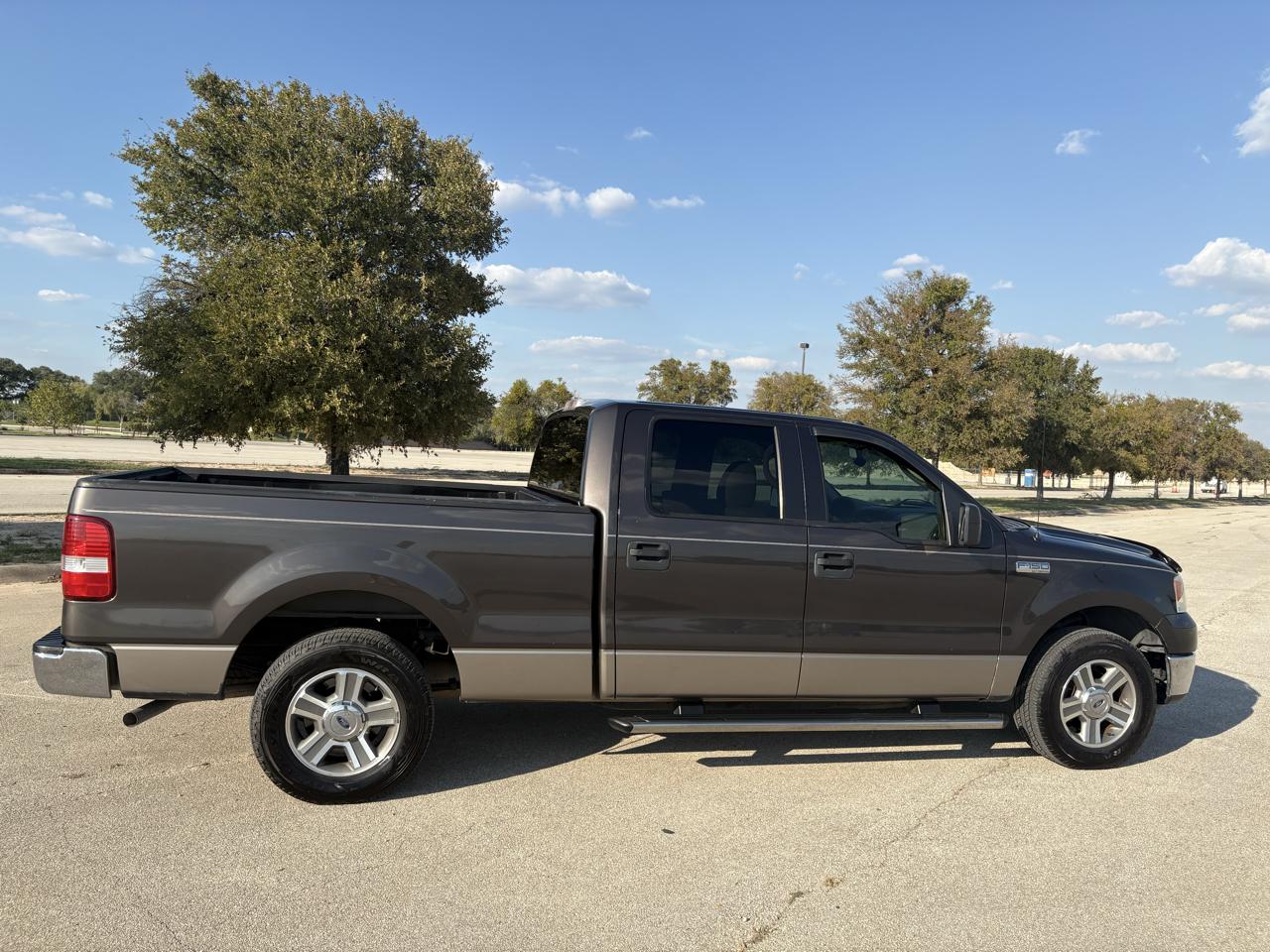 Ford F-150 SuperCrew 139" XLT 2006