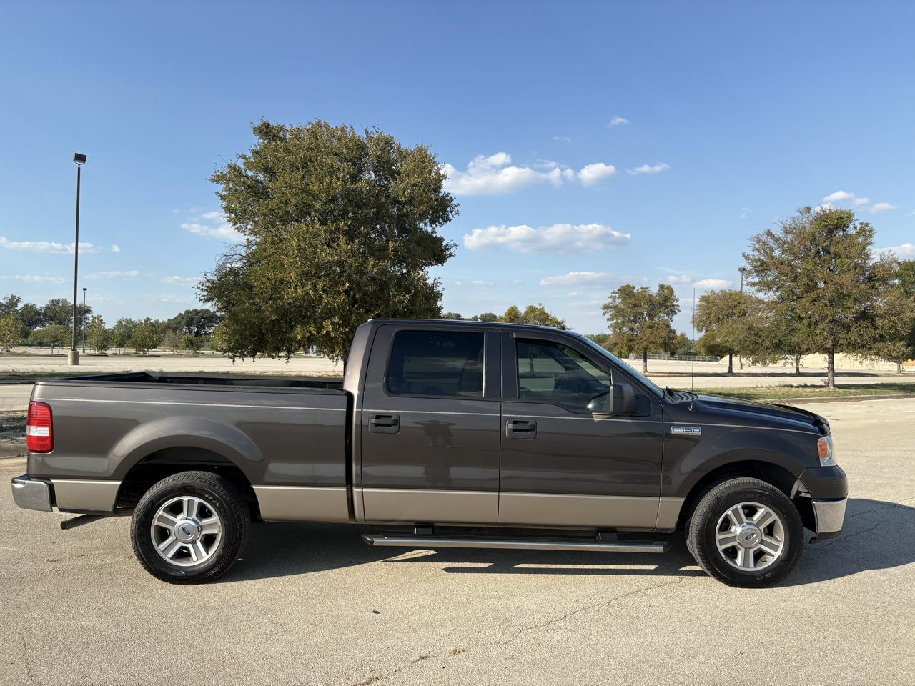 Ford F-150 SuperCrew 139" XLT 2006