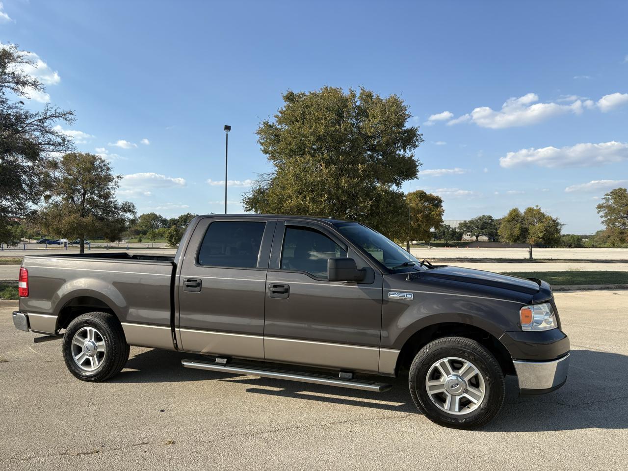 Ford F-150 SuperCrew 139" XLT 2006