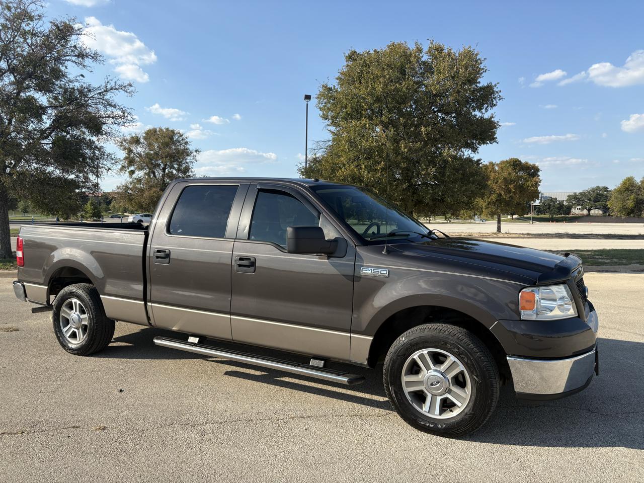 Ford F-150 SuperCrew 139" XLT 2006