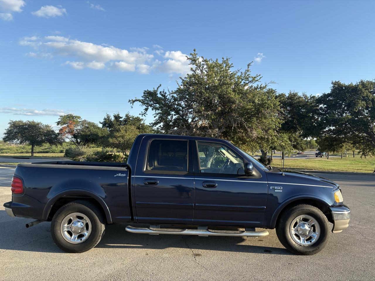 Ford F-150 SuperCrew 139" Lariat 2003