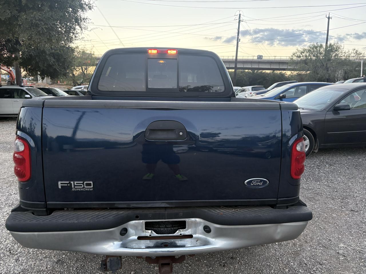 Ford F-150 SuperCrew 139" Lariat 2003