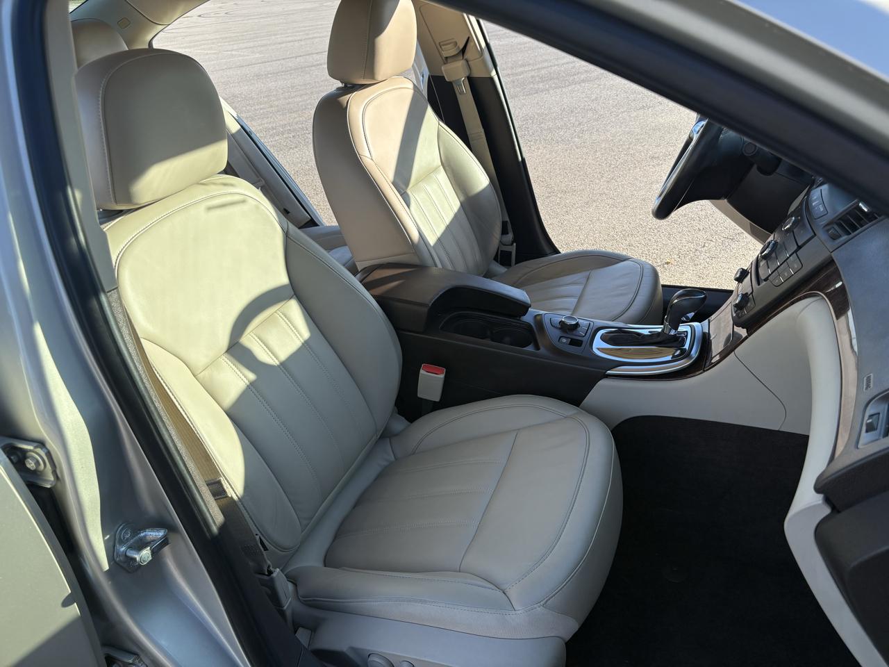 Buick Regal 4dr Sdn Premium 2 2013