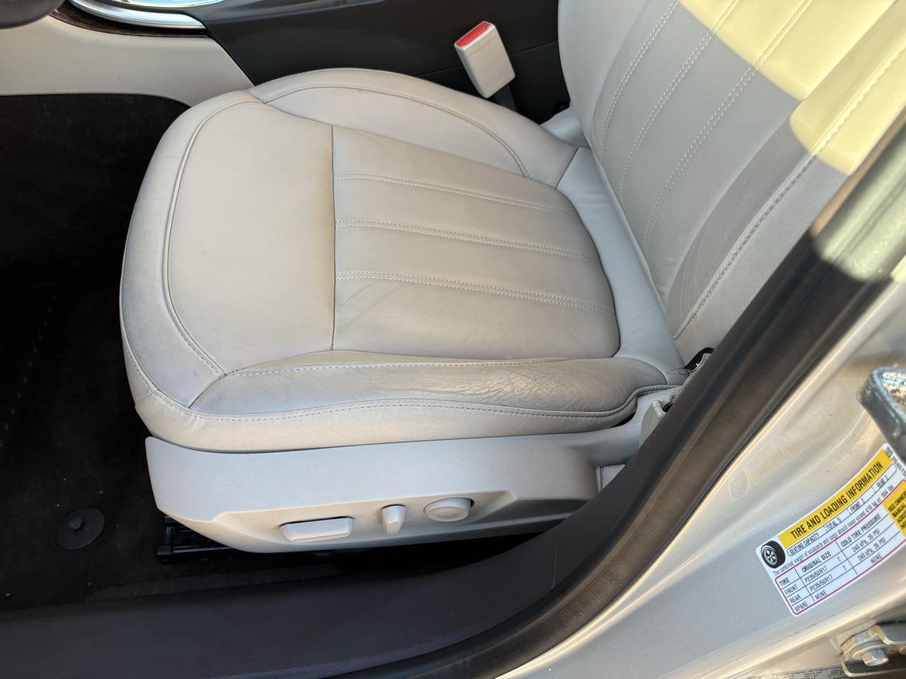 Buick Regal 4dr Sdn Premium 2 2013