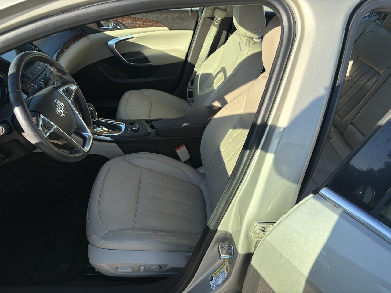 Buick Regal 4dr Sdn Premium 2 2013