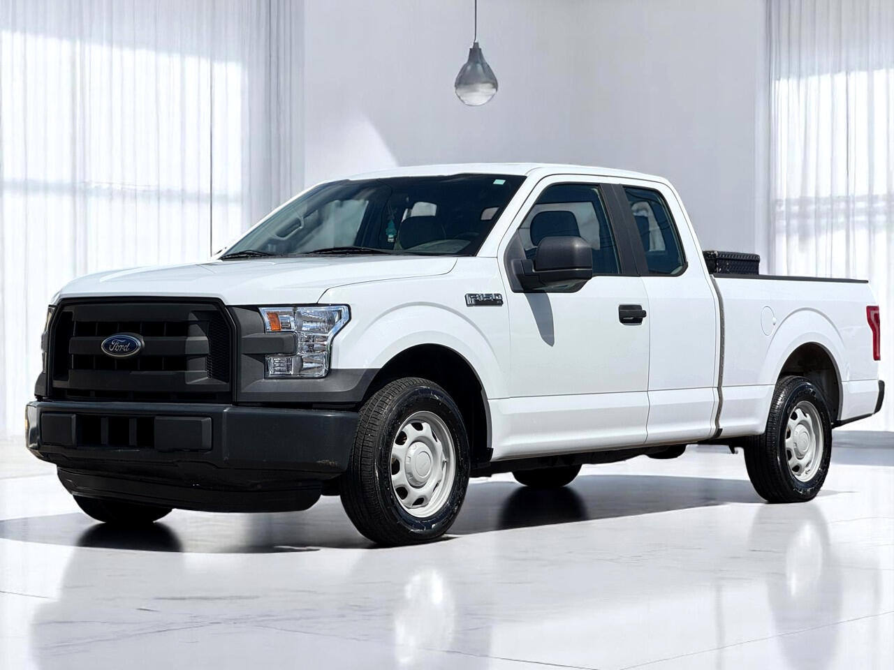2015 Ford F-150 XL photo 2