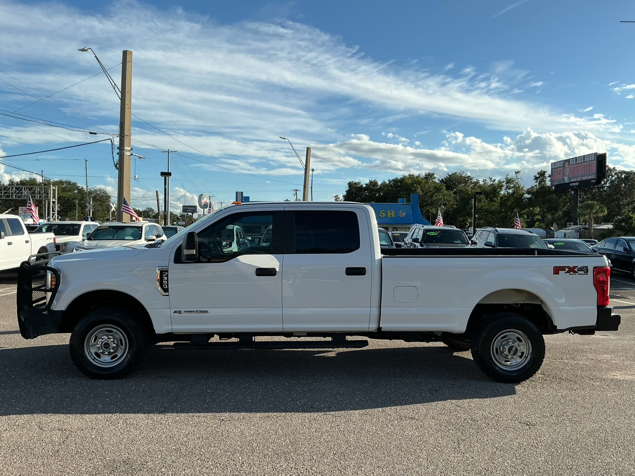 Ford Super Duty F-350 SRW XL 4WD SuperCab 8' Box 2018