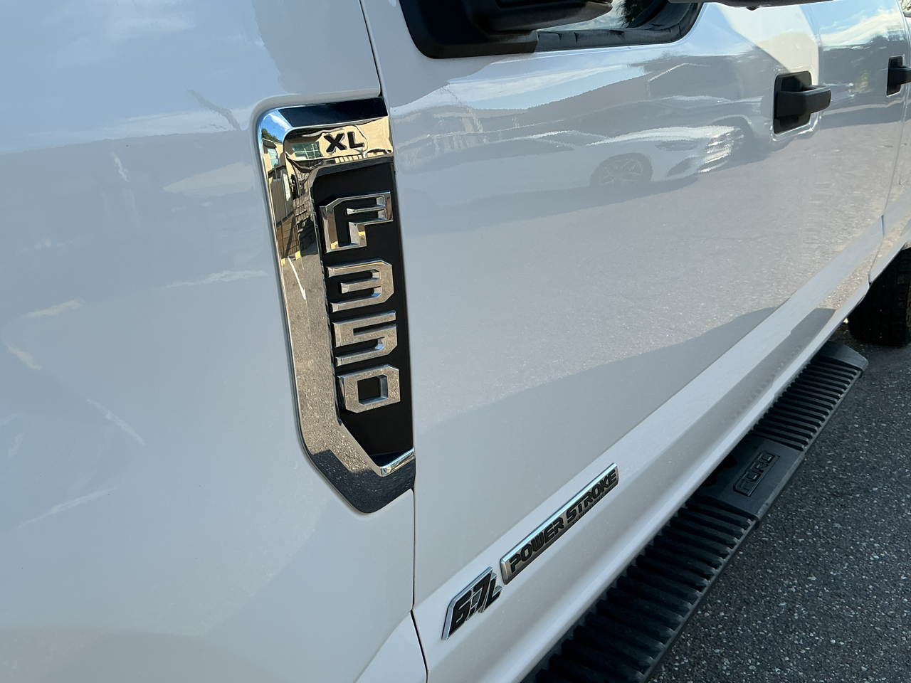 Ford Super Duty F-350 SRW XL 4WD SuperCab 8' Box 2018
