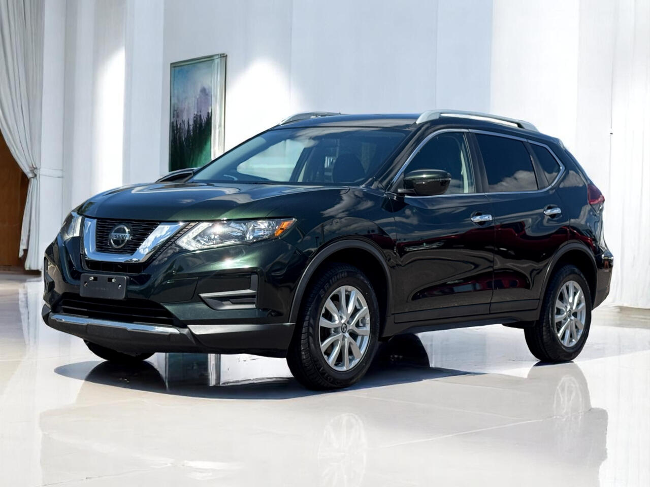 2018 Nissan Rogue SV AWD photo 2