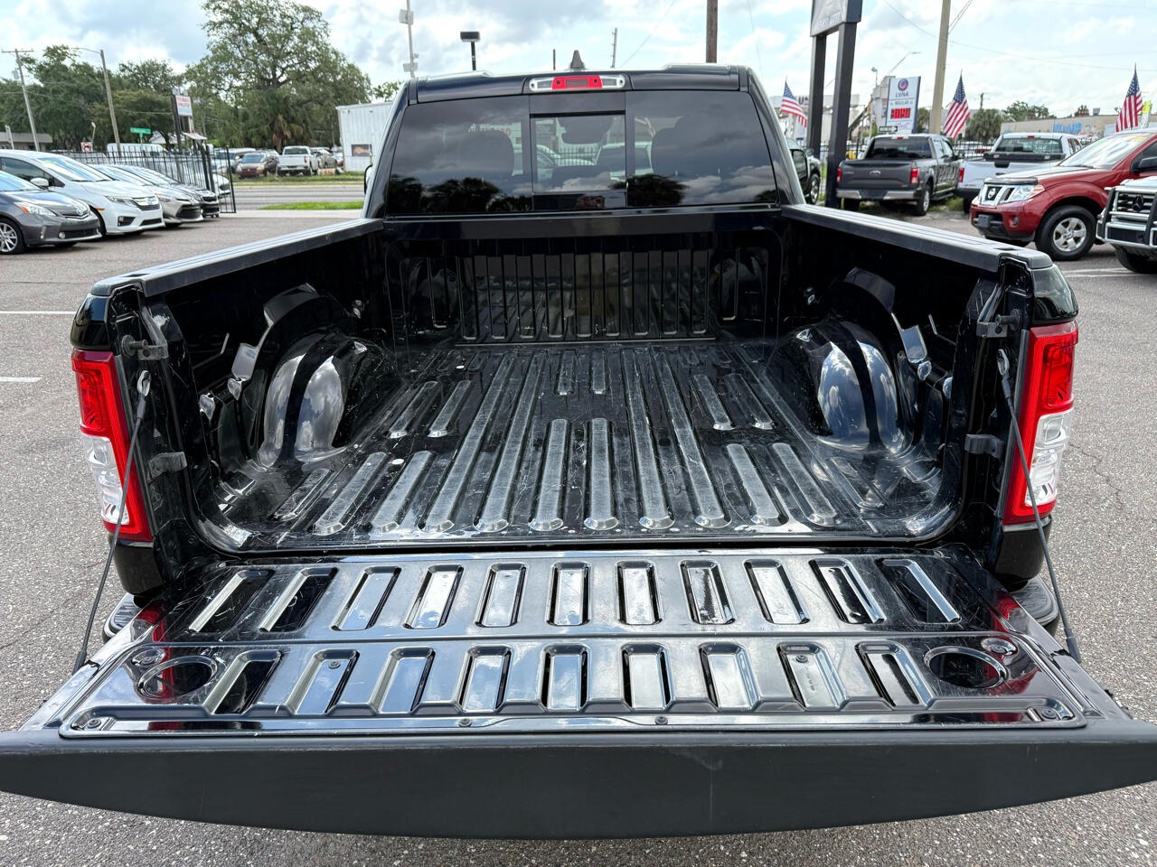RAM 1500 Big Horn Quad Cab 4WD 2023