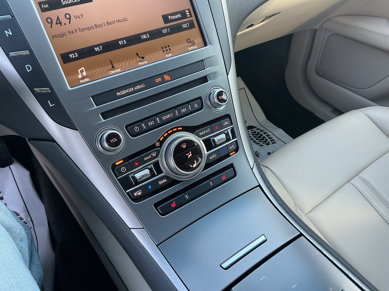 Lincoln MKZ Hybrid Premier 2018