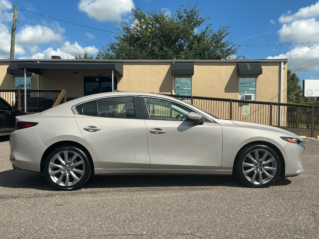 2023 Mazda Mazda3 Select photo 3